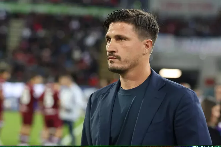 Calcio: al tecnico del Cagliari Pisacane il premio Briglia d'oro