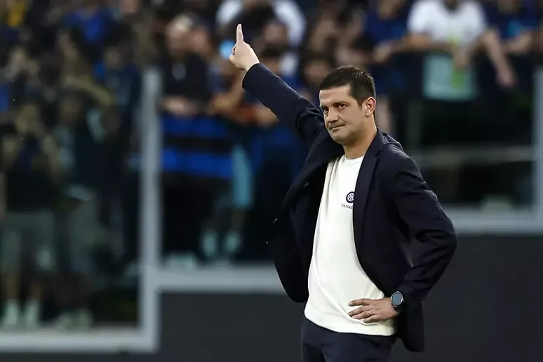 Coppa Italia: Chivu 'Mattarella uomo di sport e valori, saremo da esempio'
