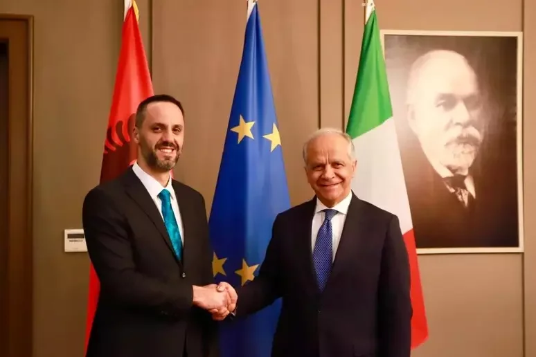 Piantedosi vede ministro Albania, cooperazione su Protocollo prosegue