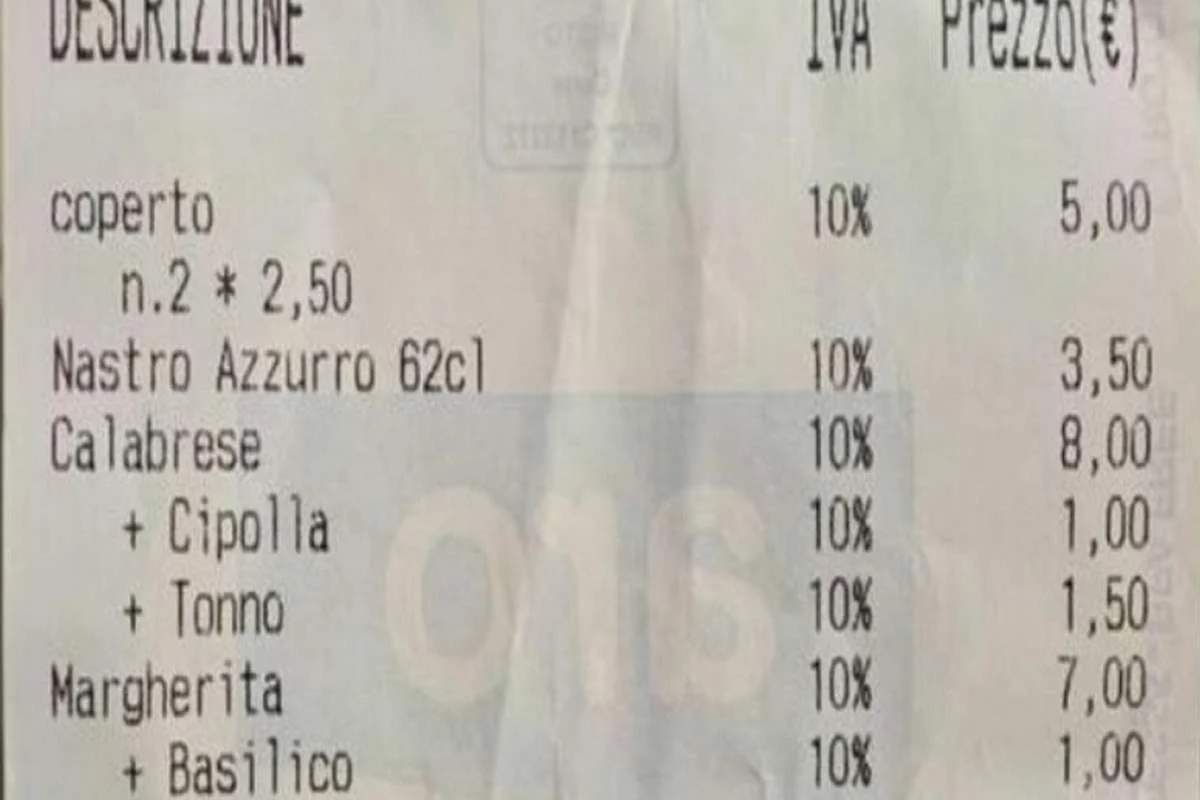 “Un euro per il basilico sulla pizza margherita”, lo scontrino di un cliente di una pizzeria di Bari diventa virale