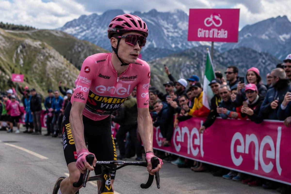 Giro d’Italia 2026, Vingegaard in rosa verso il finale di Roma