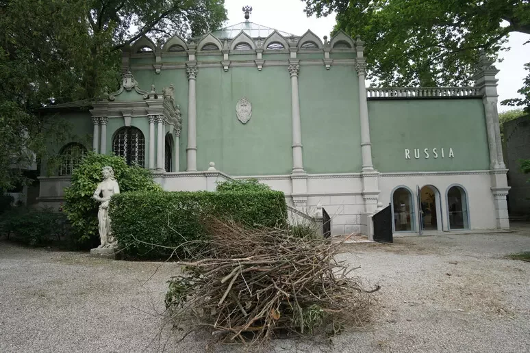Ue, 'sulla Biennale al vaglio ogni strumento a nostra disposizione'