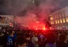 Inter, Milano esplode di gioia: la festa Scudetto accende la notte nerazzurra