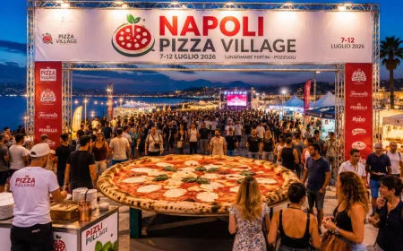 Napoli Pizza Village 2026: sei giorni di gusto sul Lungomare Pertini