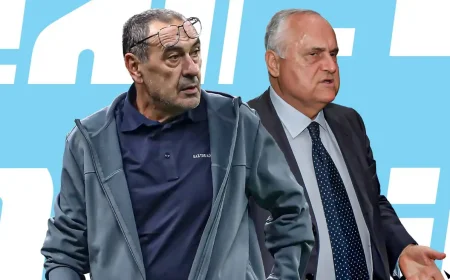 Lazio, Sarri cambia idea: sarà in panchina nel derby contro la Roma, ma niente conferenza stampa