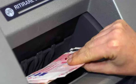 Raggira il cugino disabile e si appropria di 400 mila euro. Denunciata