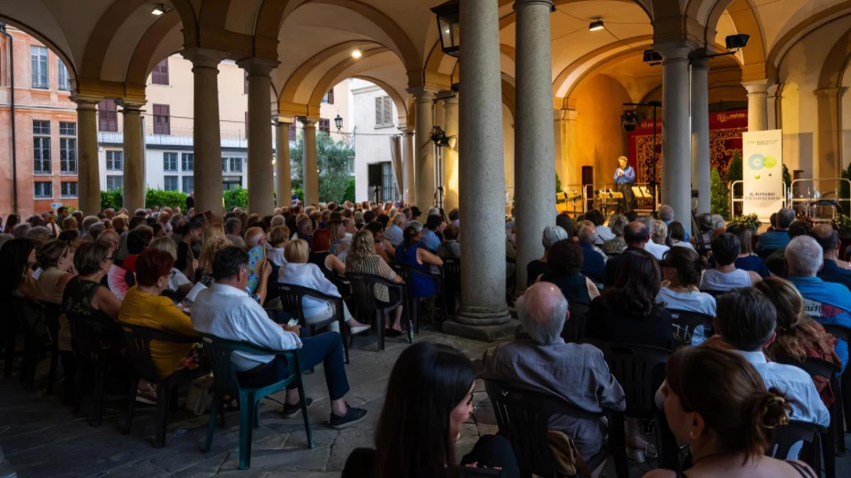 “Sogno di una notte di mezza estate” a Villa Cagnola a Gazzada Schianno sabato 27 giugno