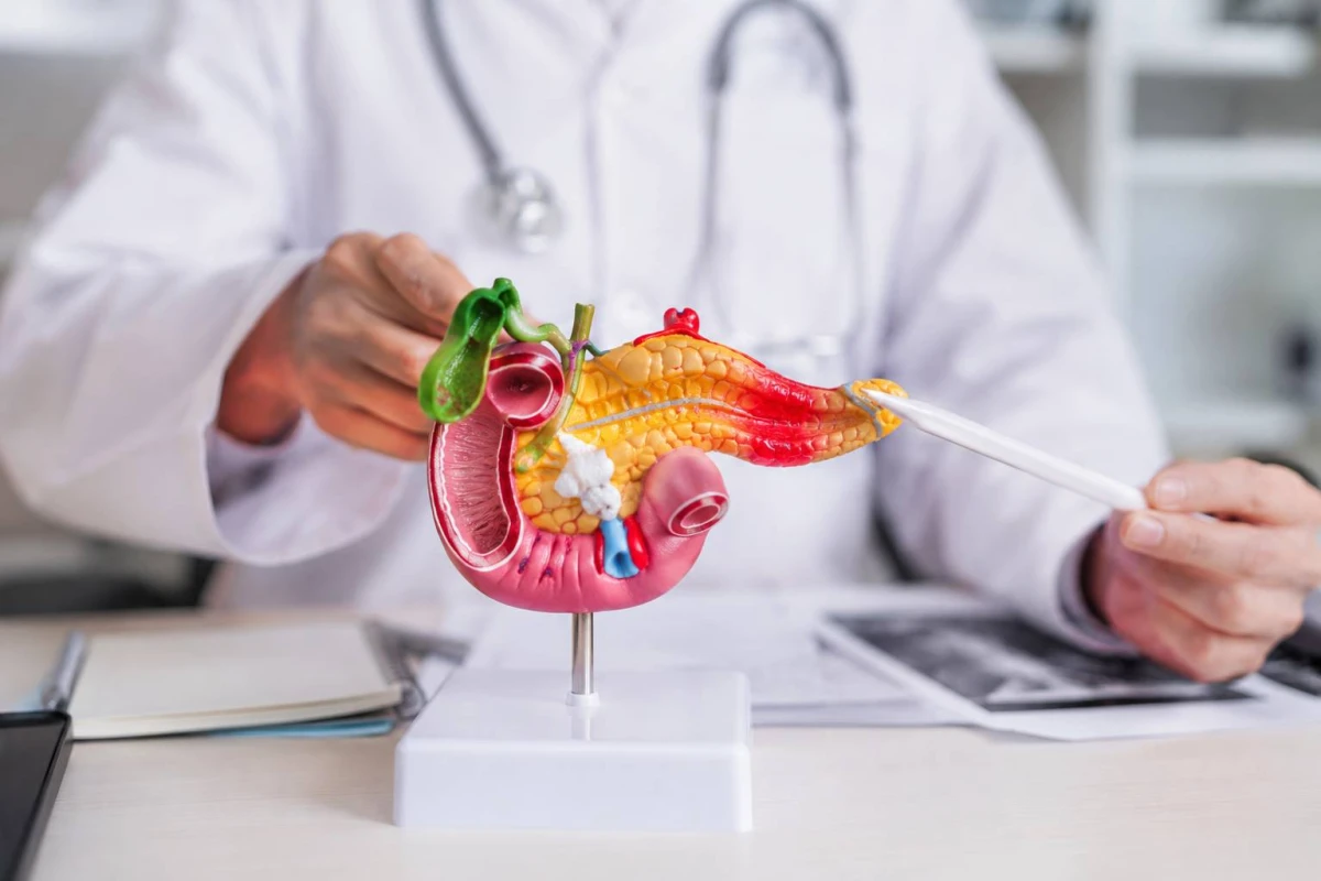 Tumore al pancreas, nuova speranza: una terapia raddoppia la sopravvivenza nei pazienti avanzati