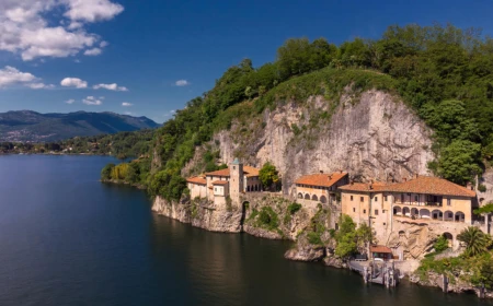 Dal torchio del Settecento ai calici di oggi: all’Eremo di Santa Caterina del Sasso storia e degustazione dei vini del Lago Maggiore il 19 giugno