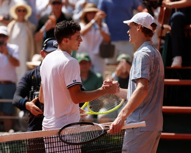 Roland Garros 2026, italiani a caccia dei quarti: Cobolli avanti, occhi su Berrettini e Arnaldi
