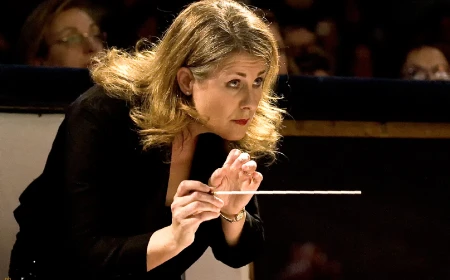 ELISABETTA MASCHIO DEBUTTA ALLA GUIDA DELL'ORCHESTRA DEL TEATRO LA FENICE