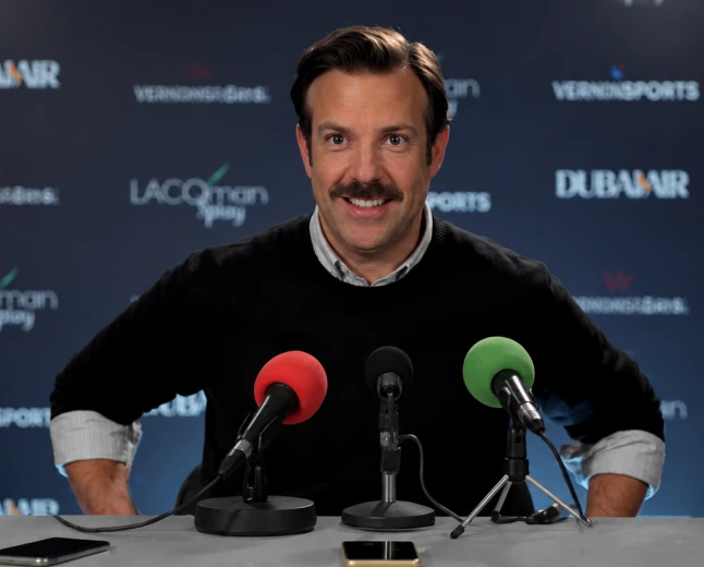 Serie TV, Ted Lasso torna e vola subito al primo posto: battuta House of the Dragon